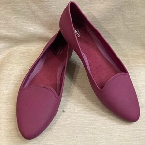 CROCS Sz 10 Eve Ballet Pointy Toe Slip On  Flats in Purplish Pink